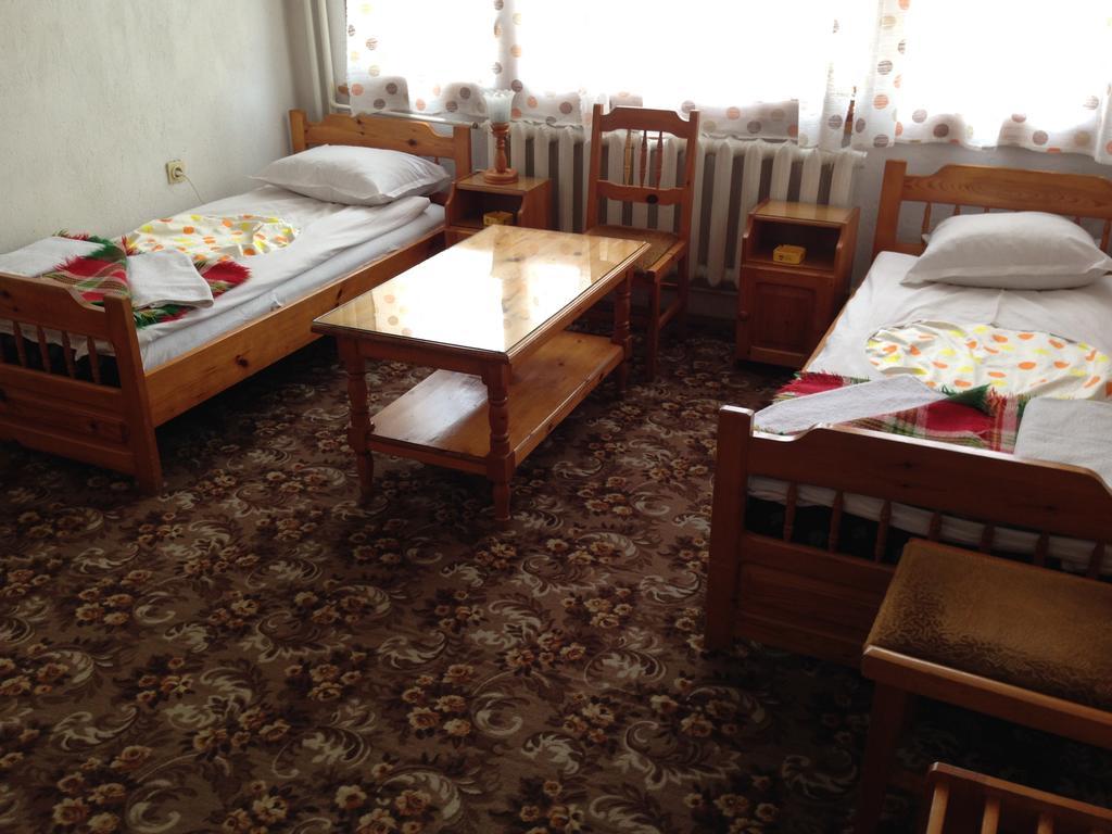 Katerina Family Hotel Szmoljan Szoba fotó